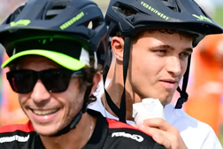 Guenther Steiner convida Lando Norris a testar uma KTM de MotoGP