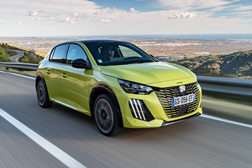 Peugeot E-208 eleito “utilitário” do ano  - Nos prémios anuais da Ayvens em Portugal