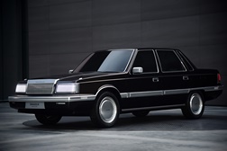 Hyundai celebra 35 anos do Sedan Flagship Grandeur de 1986 - O modelo renasce 100% elétrico com os elementos de design dos anos 80