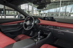 Mazda3 com mais novidades em 2021  - Uma berlina, duas declinações Hatchback ou Sedan