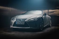 Lexus LC Cabrio em teste gelado - Congelamento profundo de 12 horas em teste radical