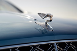 Flying Spur Mulliner da Bentley  - A expressão máxima do luxo artesanal automóvel