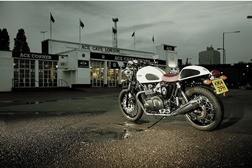 Triumph anuncia lançamento da edição especial Thruxton Ace