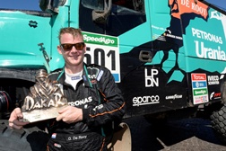 Equipa De Rooy vence Dakar 2016 equipada com pneus de camião Goodyear