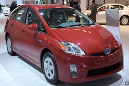Toyota chama à revisão 730 Prius híbridos em Portugal