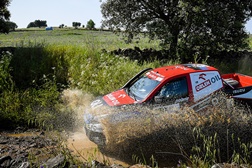 Fernando Barreiros vence T2 FIA no Europeu de Bajas - Piloto da Isuzu D-Max navegado por Sérgio Cerveira