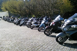 Passeio mototurístico do Clube Maxiscooters do Norte na Serra do Marão