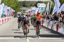 Grande Prémio Jornal de Notícias Leilosoc  Vicente García de Mateos ganha etapa e veste amarela