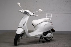 Vespa Justin Bieber de edição limitada vai a leilão em Londres