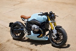 BMW R nine T "GULF" faz um tributo ao espírito das corridas