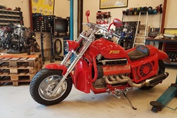 Moto com motor Ferrari F355