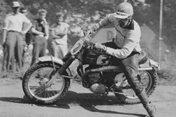 Torsten Hallman, o piloto que ajudou a evitar o fim das motos Husqvarna