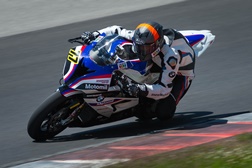 BMW Motomil Zanza Racing com bons resultados em Portimão