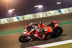 SBK Qatar – As Ducati voam em Losail e Chaz Davies abre com melhor registo