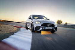 Novo Mercedes-AMG C 63 S E Performance - Híbrido desportivo com adoção de tecnologia da Formula 1™