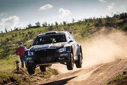Armindo Araújo vence na Aboboreira - Armindo Araújo e Luís Ramalho no Skoda Fabia R5