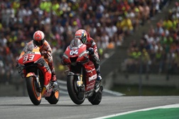 MotoGP Áustria – Dovizioso vence batalha titânica com Marquez
