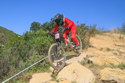 Tiago Ladeira e Zoe Zamora vencedores em S. Brás de Alportel - 3.ª Taça de Portugal de DHI presented by Shimano