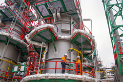 Repsol inicia produção em larga escala na 1ª fábrica ibérica de combustíveis renováveis - Para produzir 250 mil toneladas/ano de combustíveis renováveis