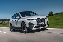 O primeiro BMW iX de sempre aí está - Mobilidade elétrica premium