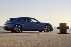 Novo Taycan Sport Turismo - Cinco modelos disponíveis com tração traseira ou integral e 2 capacidades de bateria