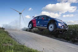 As imagens de Carlos Sainz ao volante do Peugeot 208T16 na mítica classificativa de Fafe