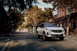 PEUGEOT celebra o 1 milhão de 3008 produzidos - 65% são vendidos na Europa