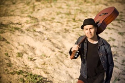Luiz Caracol anunciar novos concertos em Julho