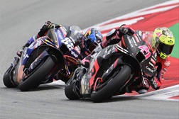 MotoGP, 2023, GP Catalunha - Espargaró e Aprilia dobram, Oliveira 5º - Bagnaia lesionado fora