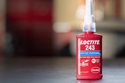 Fórmula E: Henkel associa-se à Porsche  - Parceiro oficial de adesivos para uma elevada fiabilidade mecânica