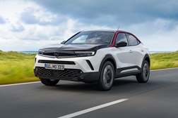 Nova geração Mokka revela o novo conceito de design da OPEL - E inclui já o novo logotipo da marca automóvel