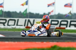 Gabi Santos Teixeira está no top-6 da Academia de Karting da Fórmula  - Jovem piloto de Gondomar voltou a mostrar a sua garra em Valência 