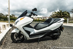 A Honda Forza 300 ao Pormenor