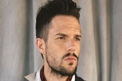 Brandon Flowers edita novo álbum "The Desire Effect" a 18 de Maio