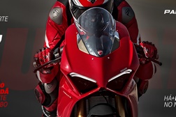 Passeio Ducati Norte a Vilarinho de Samardã