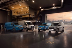 Ford Pro eletrifica a produtividade de toda a família Transit - Novas variantes eletrificadas de todos os furgões