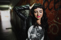 Izza apresenta o seu primeiro EP a solo nas lojas Fnac