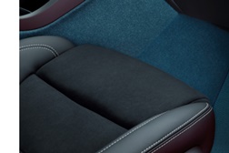 Volvo vai eliminar materiais em couro de todos os seus automóveis - Modelo C40 é já o primeiro veículo 100% livre de pele animal  