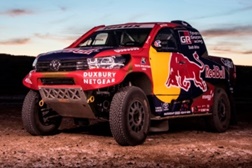 Toyota Hilux pronta para o Dakar 2017 através da preparação da equipa Toyota Gazoo Racing SA
