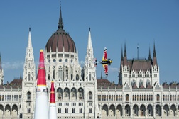Red Bull Air Race World Championship: Duelo de Campeões sobe as águas do Danúbio