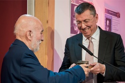 SPA atribui Prémio Vida e Obra 2025 à Fundação de Serralves - Reconhecimento do seu papel de referência na promoção da Cultura