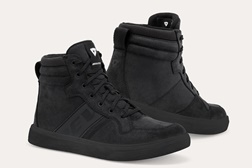 Botas REV'IT! Kick: onde o estilo skater encontra a proteção na estrada