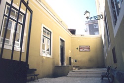Ler com... - Biblioteca de São Lázaro
