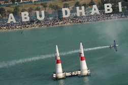 Arranque da Red Bull Air Race World Championship - Motores aquecem em Abu Dhabi