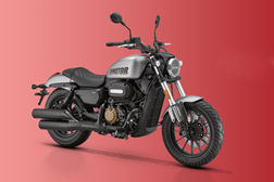 A SRV 12 é a primeira “Custom” 125 cc com motor bicilíndrico em “V” da QJ Motor