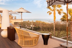 Zénite Rooftop Bar: O Algarve acaba de ganhar um novo lugar de culto que promete elevar os sentidos