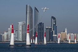 Red Bull Air Race 2018: Veterano americano surpreende na primeira etapa 