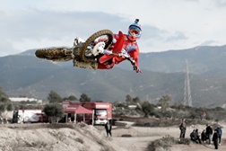 Equipa HRC antecipa temporada do MXGP no deserto do Qatar