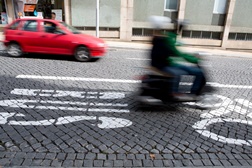 Motos já podem circular em todas as faixas BUS do Porto