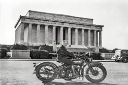 Sally Halterman - a primeira mulher a tirar a carta de moto na América